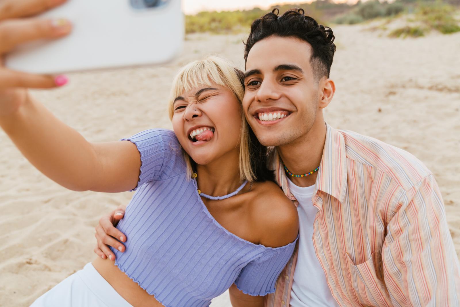 More information about "Fun Date Ideas That Are Flirty, Creative, and Way More Fun Than Just ‘Grabbing Drinks’"